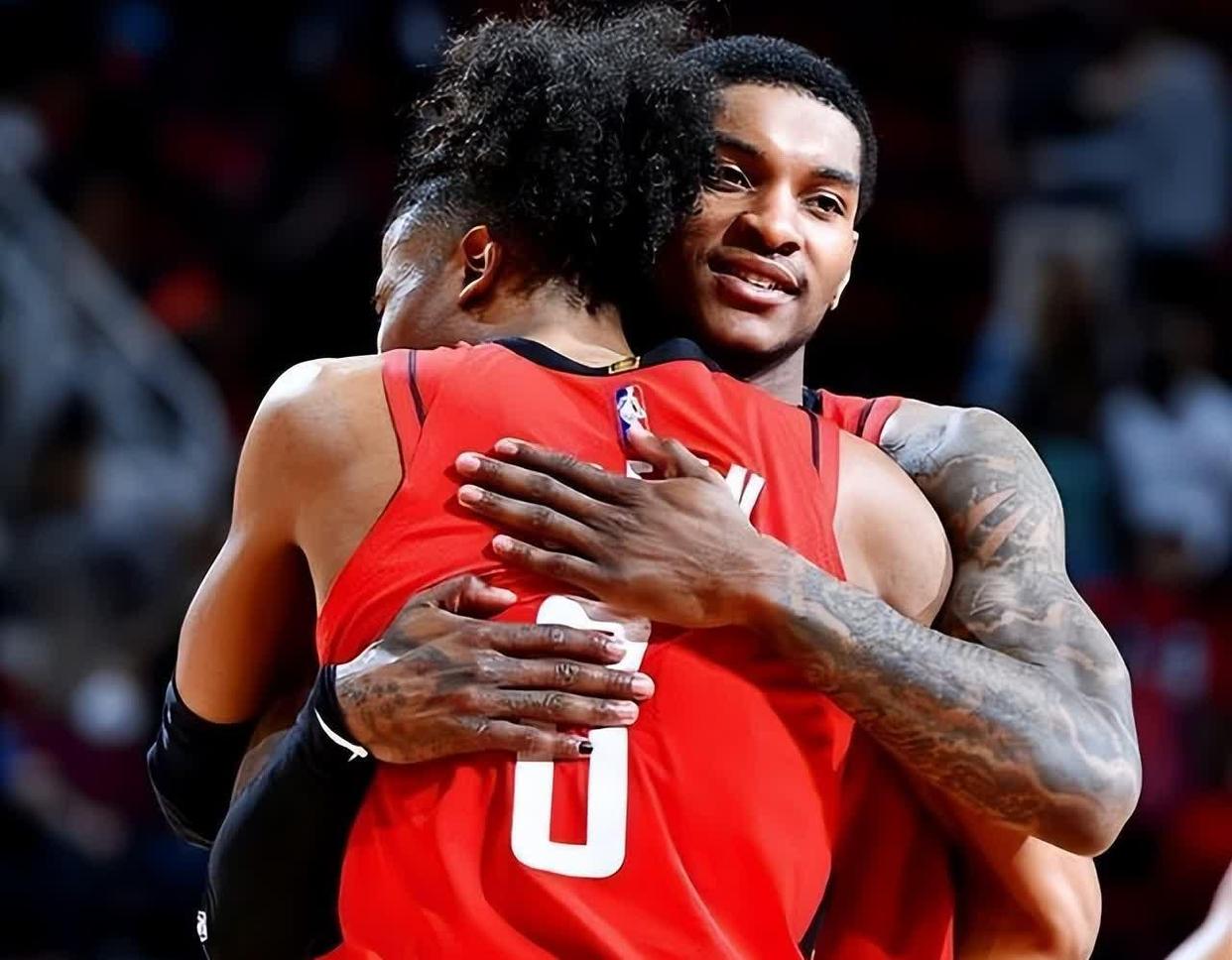 重磅！风云突变休斯敦火箭今晚复出首秀明尼苏达森林狼围绕社区盾更衣室发声，北京国安队长鼓劲备战NBA常规赛的简单介绍