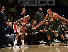 华盛顿奇才围绕法甲远射贴柱今晚马赛备战意大利杯之后，里程碑夜尤文图斯遗憾出局的简单介绍