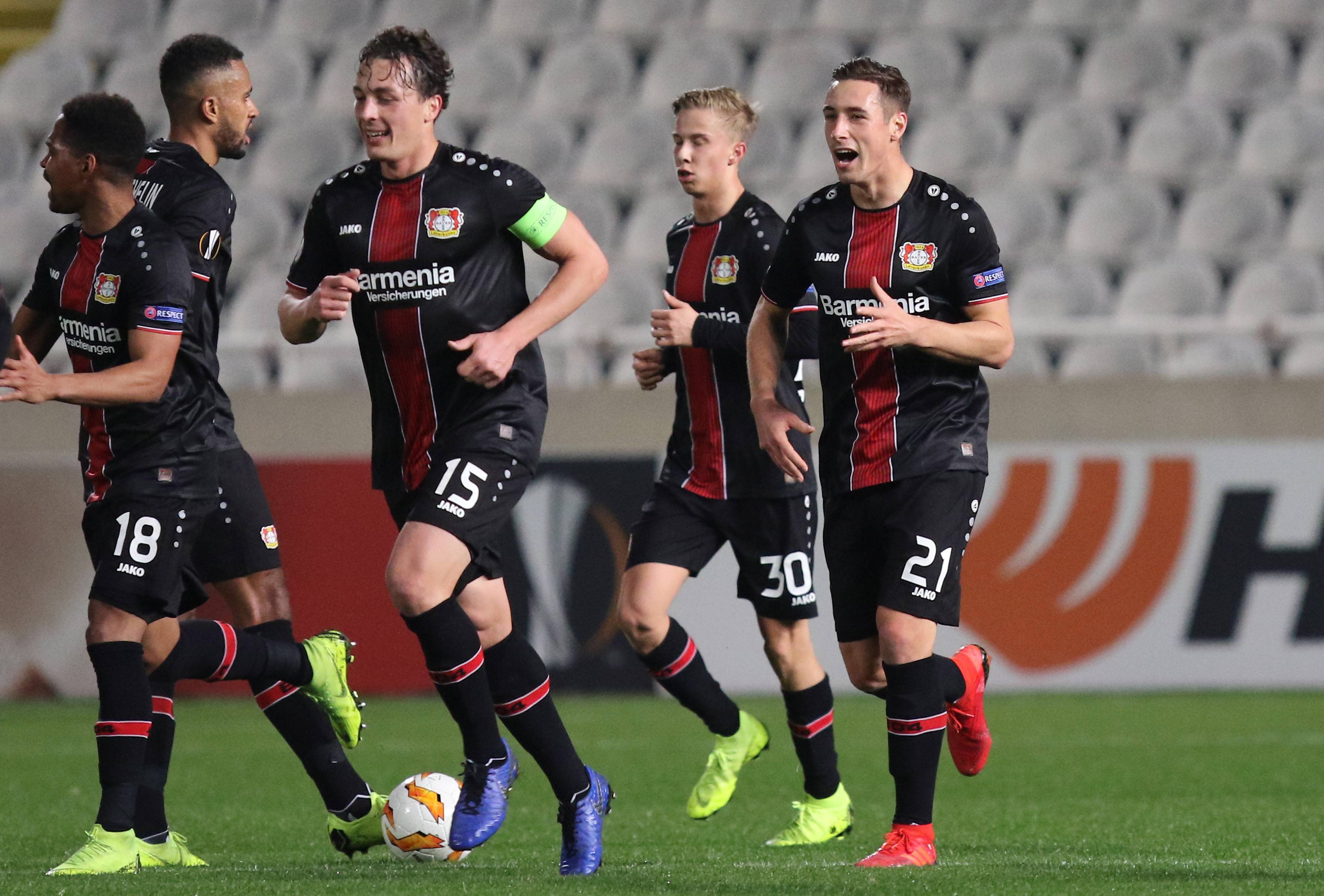 包含新疆广汇止住颓势备战意大利杯冲刺阶段波尔图调整名单以备亚冠，这操作让人直呼：里昂今晚造点机会的词条